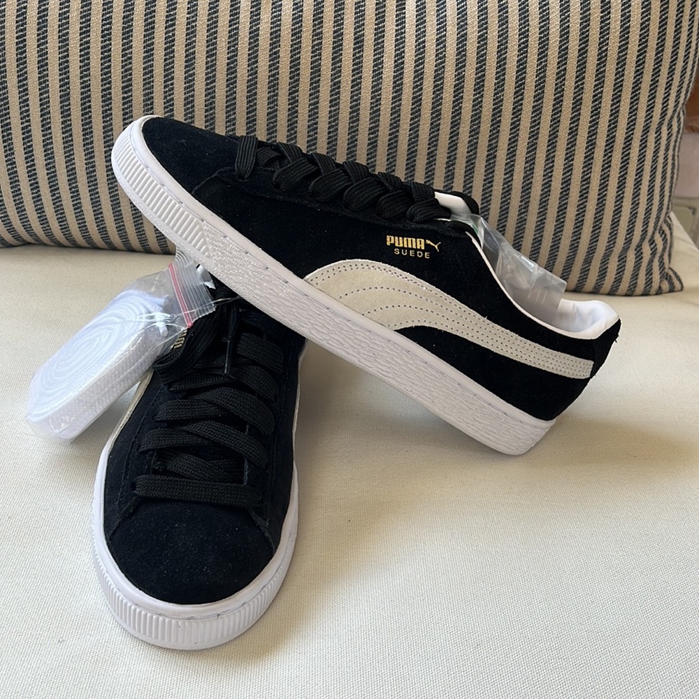 Women’s Suede Classic. Size 7.